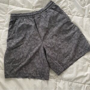 Lululemon // seawheeze linerless pacebreaker 7” S